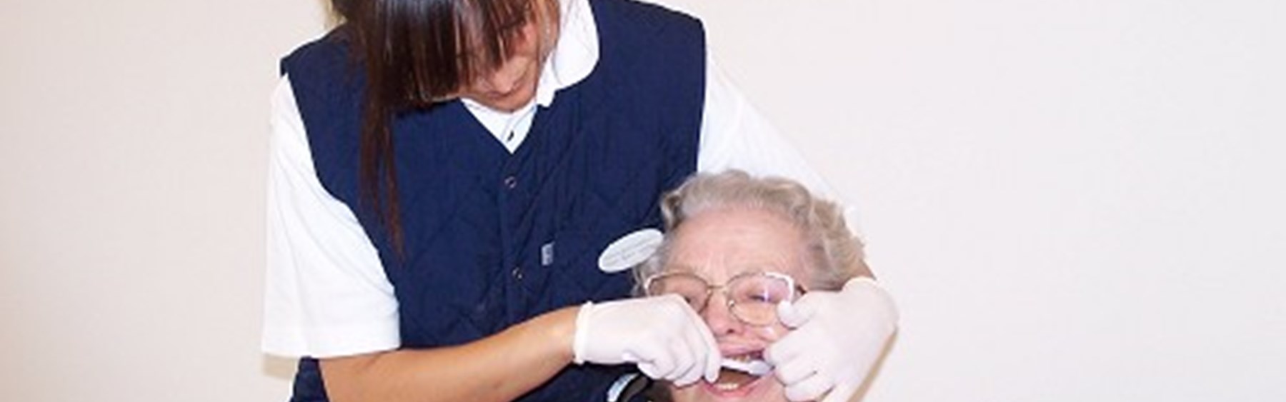 Tandbørstning på plejehjem